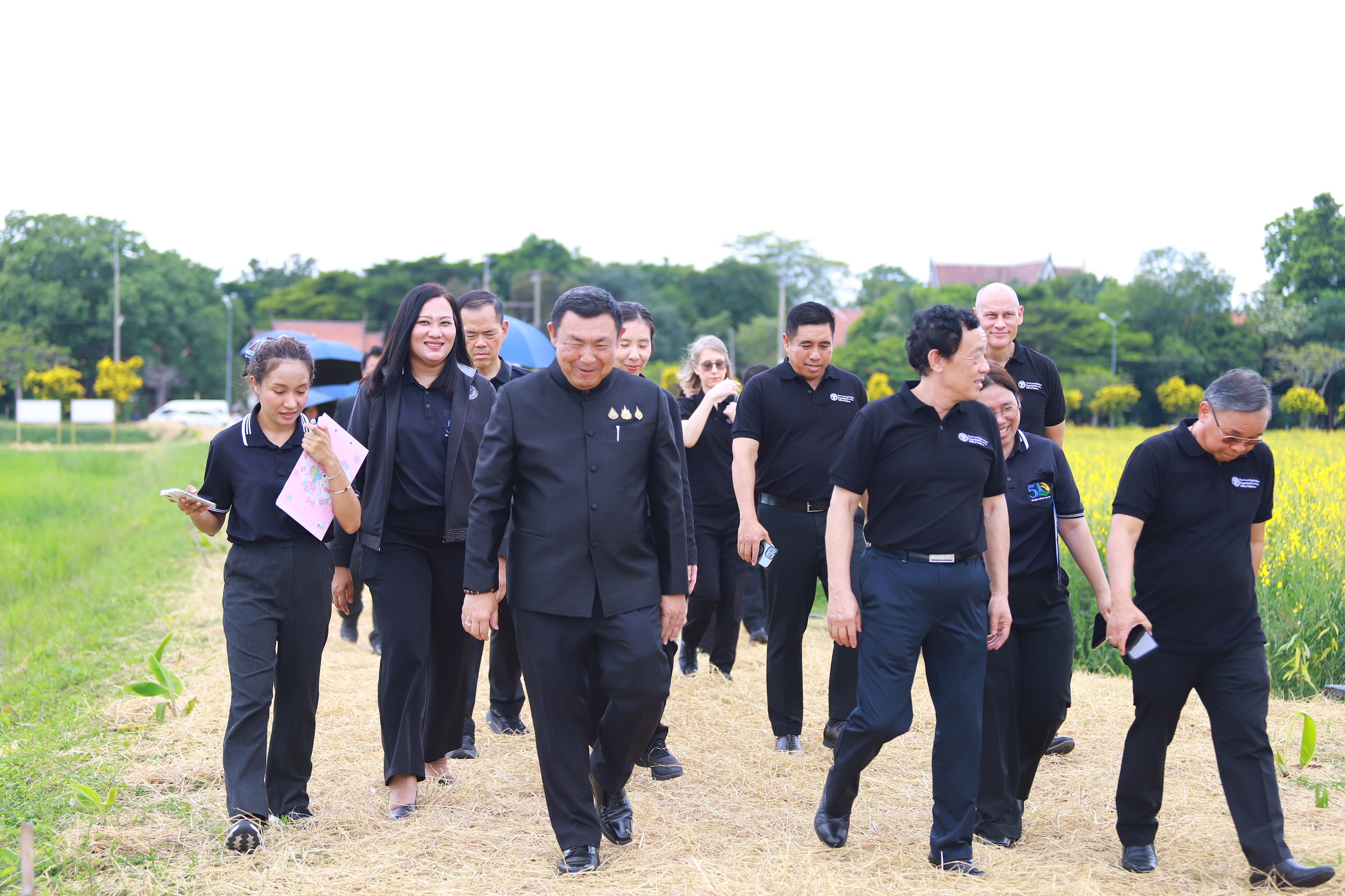 title - ส.ป.ก. เปิดศูนย์ส่งเสริมและพัฒนาอาชีพเสริมนอกภาคเกษตร ต้อนรับผู้อำนวยการใหญ่ FAO แสดงผลงานด้านศิลปวัฒนธรรม